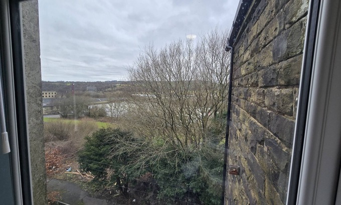 Brierfield Apartment | Premium Double room Ensuite with Shower Room 4