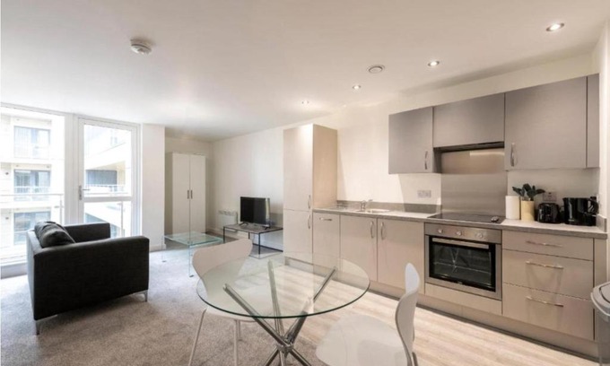 Salford Apartment | Premium studio city centre