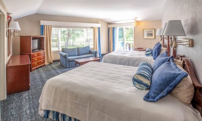 South Yarmouth House | Premium Suite 2 Queens at Blue Rock Resort, Outdoor Pool, Golf Course Nearby