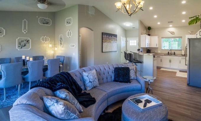 Prescott House | Prescott Perfection, elegant 3 bedroom home