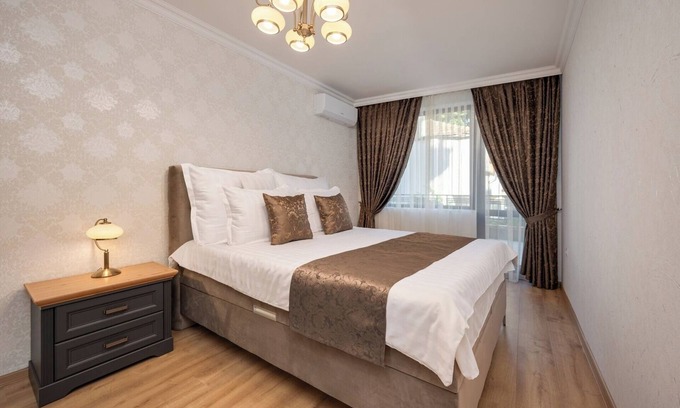 Varna City Centre Apartment | Prestige Central Apartments-Atelier 4