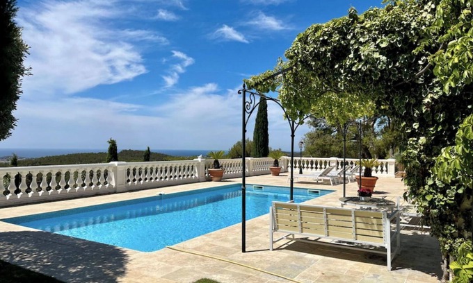 Ollioules Villa | Prestigious villa, swimming pool and breathtaking view