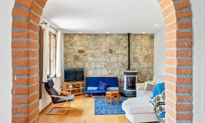 Abano Terme Apartment | Pretty and cozy private house is located in the central area in Abano Terme, a few steps from the Cathedral of San Lorenzo, Piazza Mercato and the Urban Thermal Park, in a quiet and relaxing neighbourhood, spacious and perfect for 6 people. The accommoda