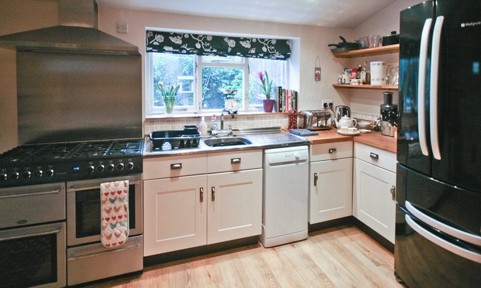 Thornton Dale Cottage | Pretty cottage in a central location for the Moors and Coast.
