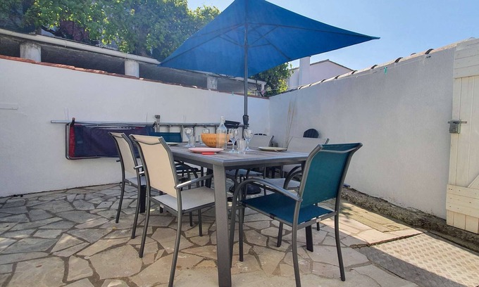 La Couarde-sur-Mer House | Pretty house with courtyard in the village center