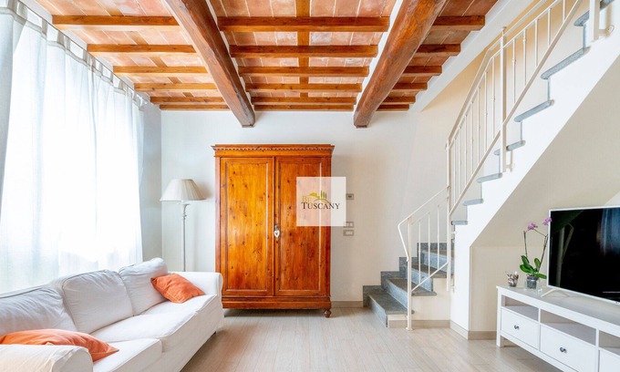 Corsanico-Bargecchia House | Pretty semi-detached house with panoramic view and completely renovated!