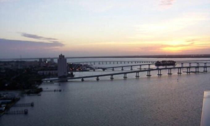 Edgewood Condo | *PRICE DROP*Monthly Specials* Penthouse Waterfront