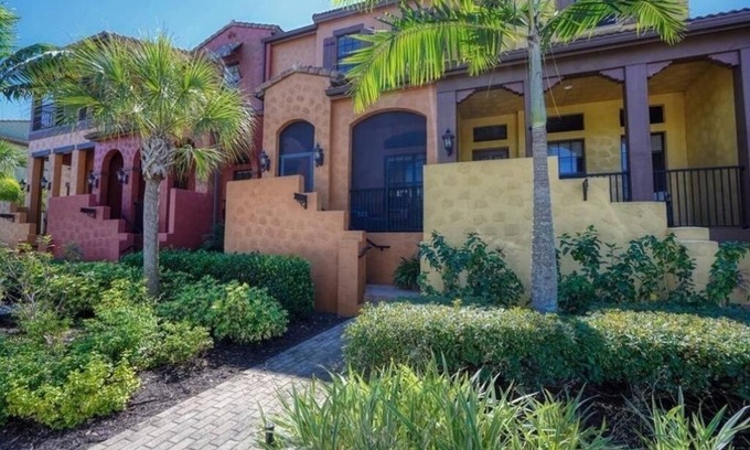 Biggar Condo | PRICE REDUCED SEPT & OCT 25 Beautiful 3 BR 2.5 Bath Paseo Townhome in a Quad