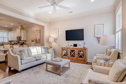 Historic Downtown Savannah House | Price Street Place