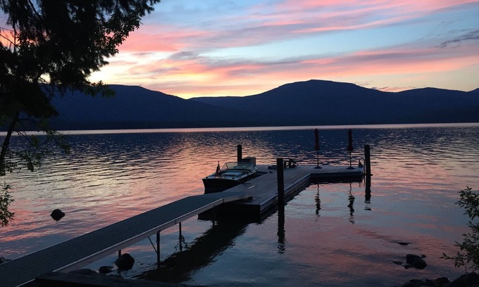 Priest River Cabin | Priest Lake Cabin : Private Dock and Beach : Sleeps 10+ : Pets OK