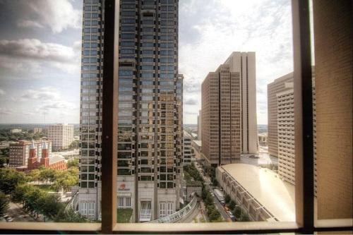 Downtown Atlanta House | Prime Downtown Atlanta Condo 17th Floor