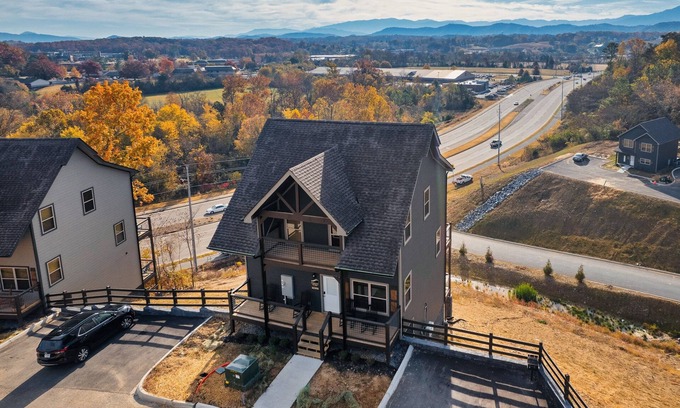 Sevierville Cabin | Prime Fall Escape Indoor Pool Tub, Views & Dogs