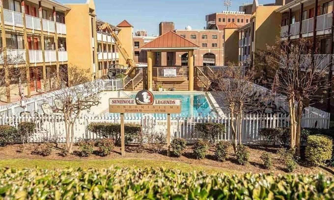 Tallahassee Apartment | PRIME GAME DAY LOCATION- NEXT TO STADIUM