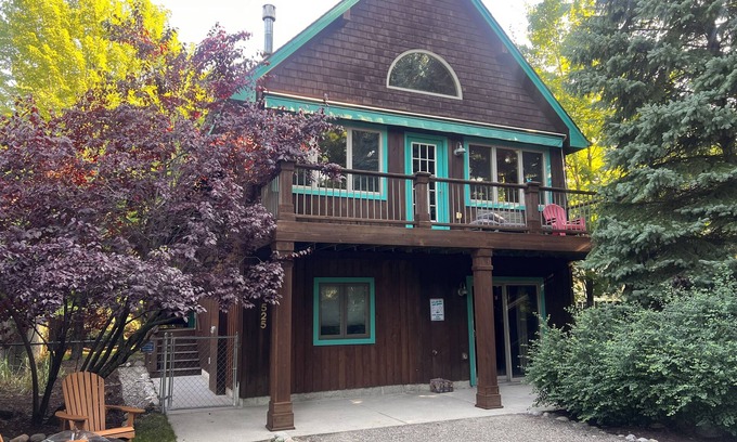 Leland House | Prime Leland location, walking distance to everything Fishtown has to offer!