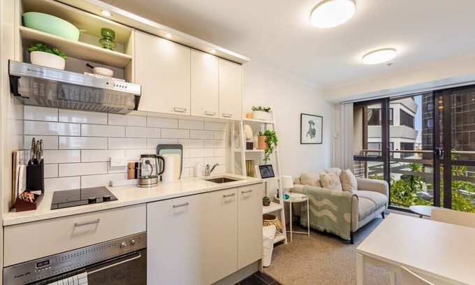Grafton Apartment | Prime location - 2BR Urban retreat I Zodiak Stays