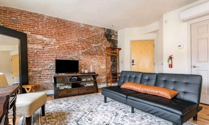 Burlington Apartment | Prime location in the center of downtown burlington