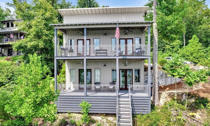 Crane Hill House | Prime location on Lewis Smith Lake. Clean, modern cottage vibes, but sleeps 9!
