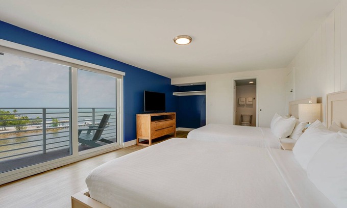 Islamorada Hotel | Prime Location! Pet-Friendly Property, Free Parking, Free Breakfast