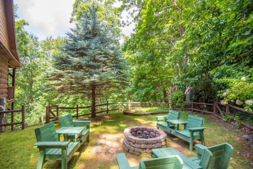 West Jefferson House | Prime Location- Secluded, Fire Pit, Covered Decks!