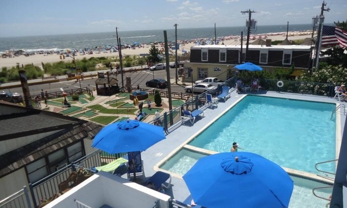 Cape May Condo | Prime location, Steps from Beach, Shopping and Restaurants