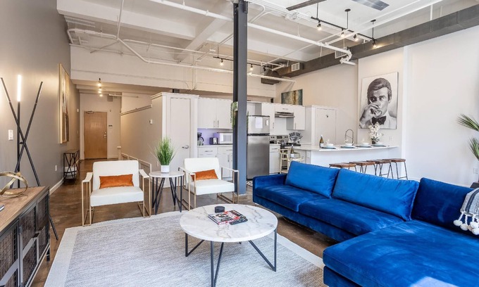 Downtown Fort Worth Apartment | Prime Location | Stylish Downtown FTW Penthouse