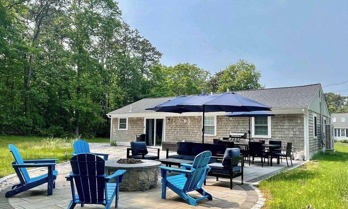Yarmouth Port House | Prime Weeks Still Available, Renovated, Beaches!