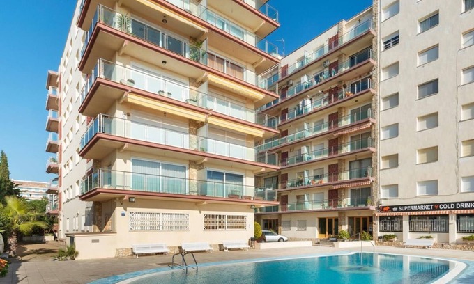Malgrat de Mar Condo | Primera Linea de Mar