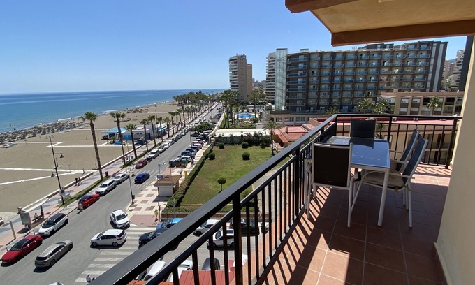Torremolinos Apartment | Primera Linea Playa - Tres Caballos en Playamar Torremolinos