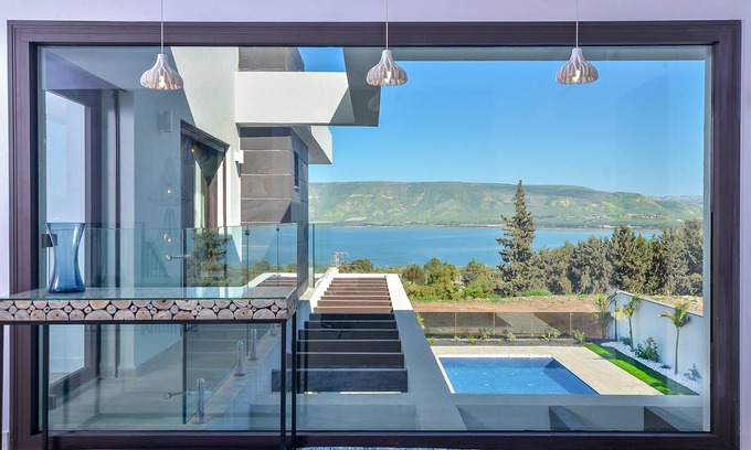 Kinneret Villa | Primor deluxe suits.