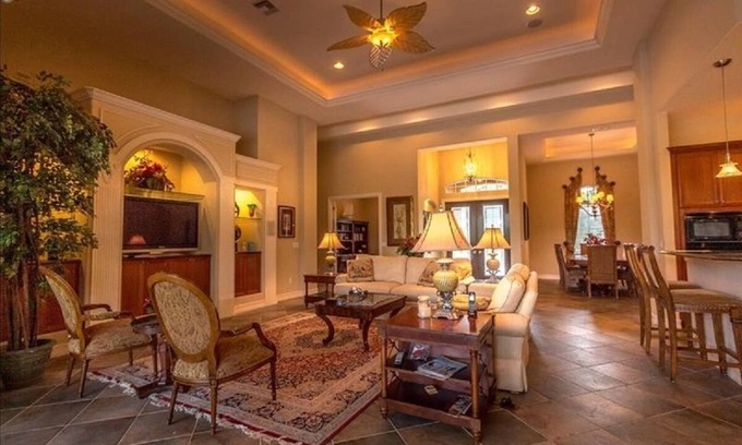 The Majors House | Pristine Estate Pool Home w/5 Star CLUB. Pets welcome. Mar./Apr. 2026 discount.