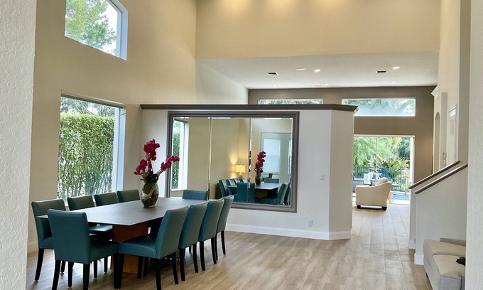 Pineapple Park - Ibis House | Pristine Home in Golf Community 3 Bedroom/3.5 Bathroom
