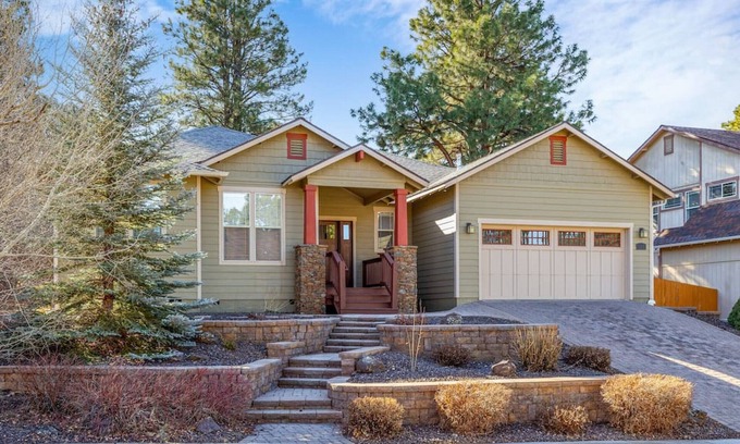 Ponderosa Trails House | *Pristine Mountain Home*