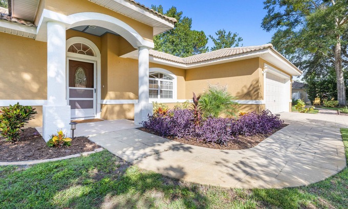 Palm Coast House | Privacy In The Palms - 3 bed/2 bath PET FRIENDLY home