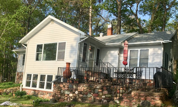 Spooner Cabin | Private 3 bedroom on Spooner Lake with Pontoon