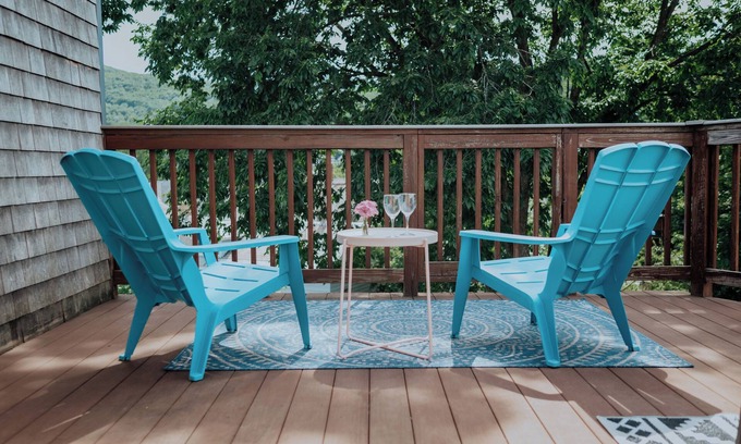 North Adams House | Private 3rd Floor of Beautiful Historic Home with Balcony - Walk to Mass MoCa