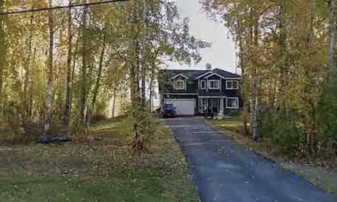 Knik-Fairview House | Private 4 Bedroom Home with Amazing Mountain Views