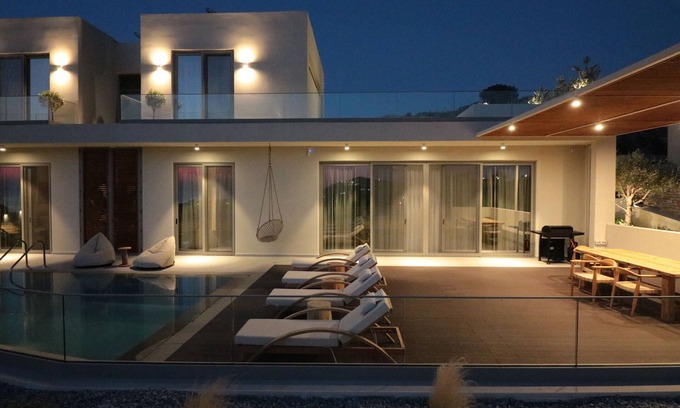 Panormos Villa | Private 4 bedroom Villa with private pool, above the sea!
