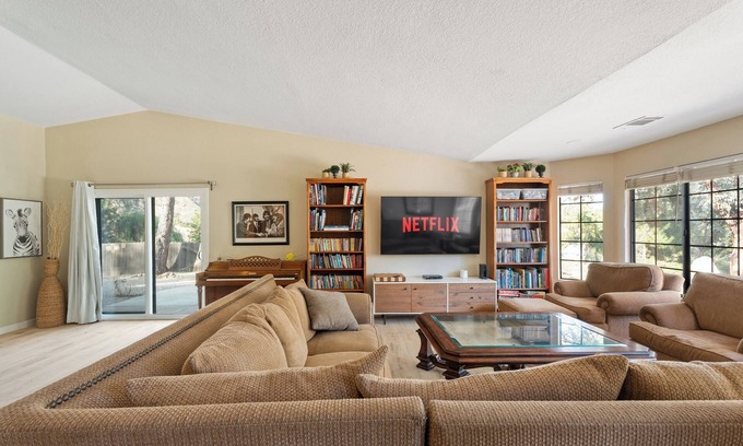 Lake Elsinore House | Private Backwoods Family and Friends Retreat