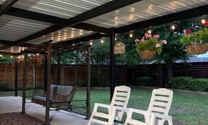 Irving House | Private Backyard - Beautiful 3 BR, Expansive Patio, Grill