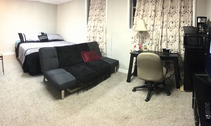 Glen Iris House | Private basement suite safely nestled 5 minutes from downtown Birmingham