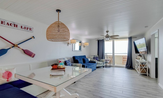 Hudson Condo | Private Beach Access & Gulf Views: Hudson Condo!