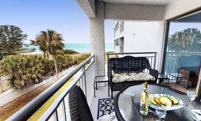 Siesta Key Condo | Private Beach, Gulf View from Balcony, Heated Pools, $185 Free Activities Daily, Outdoor Workout