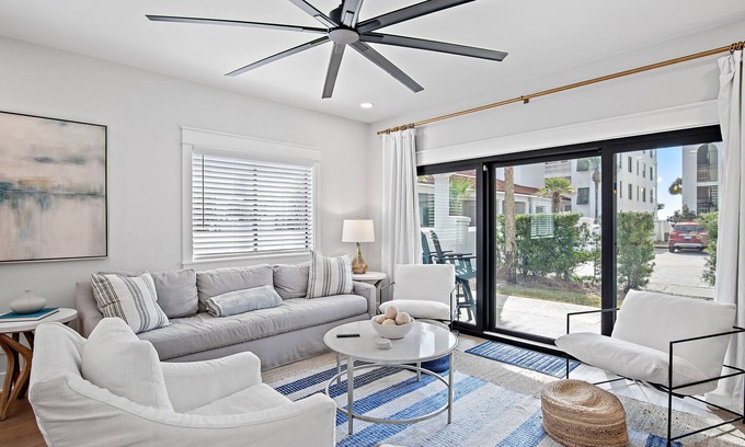 Seagrove Beach Apartment | Private Beach/Pool/Walk to Seaside