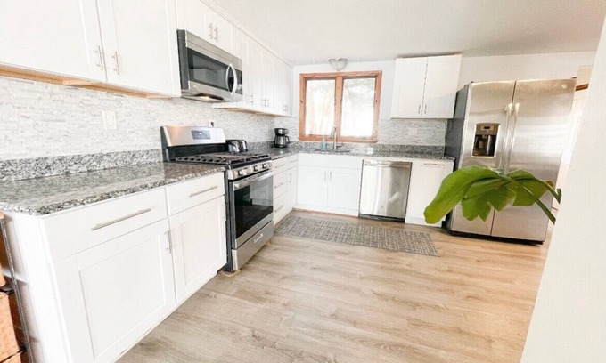 Devon Cottage | Private beachfront paradise for the whole family!