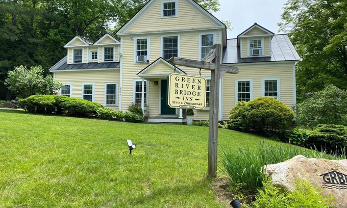 Guilford Bed & Breakfast | Private bedroom in the Green River Bridge Inn. A full breakfast is included.