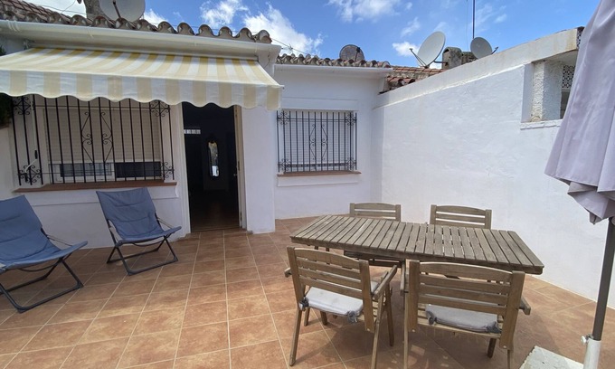 Torremolinos House | PRIVATE BUNGALOW, QUIET AND 5 MINS TO THE BEACH