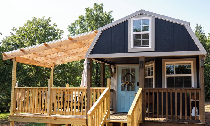 Edmond Cabin | Private Cabin, Firepit, Near Lazy E/Metro