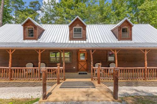 Campton House | Private Cabin w King Bed and Private Hot Tub