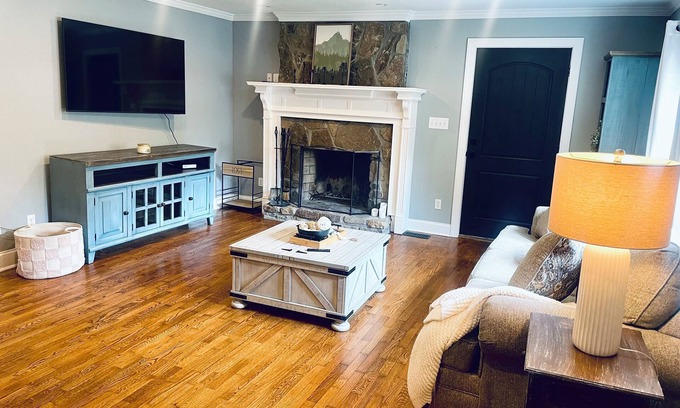 Lookout Mountain Cottage | Private Cottage Near Rock City w/Deep Soak Tub & Waterfall Shower