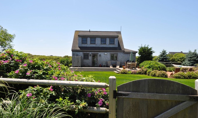 Tom Nevers House | Private Cottage - Sun-filled Home- family getaway - close to everything